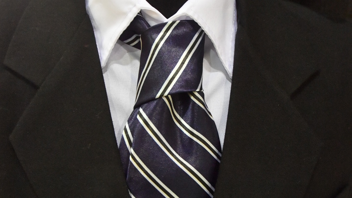 Коллекционер из Новосибирска продаёт 80 раритетных галстуков Коллекционер из Новосибирска продаёт 80 раритетных галстуков