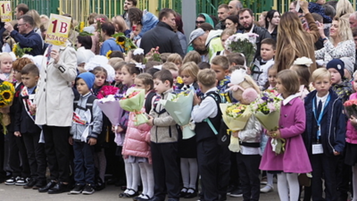 Ментальная война: Запад ломает русских детей через культ мамоны