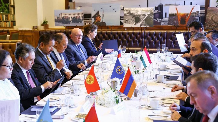 Это уже не про равноправие: Армения взяла курс на дискредитацию ОДКБ
