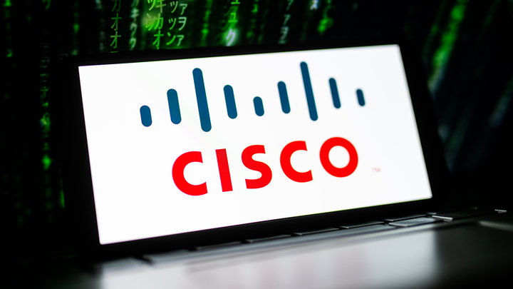 Сотрудники Cisco уничтожили собственное имущество на 1,9 млрд рублей в России