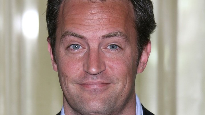 В деле о смерти актёра Мэттью Перри вышли на звёздную подругу