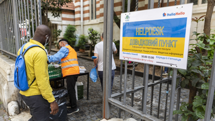 Киев поддерживает давление на украинских беженцев, чтобы вернуть их домой