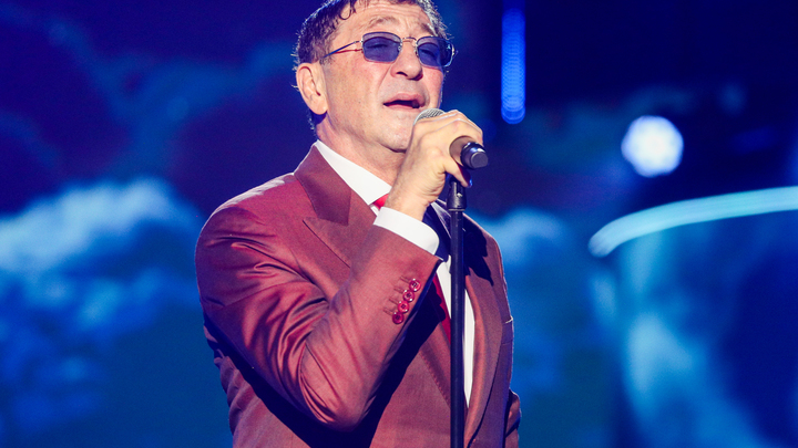 На Новой Волне в Сочи Лепс пригрозил журналистке, задавшей вопрос о свадьбе