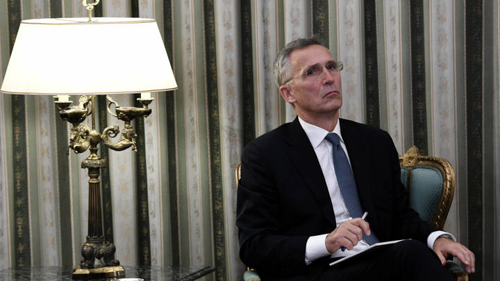 Приглашение в силе: Столтенберг внезапно захотел диалога с грозящей Москвой