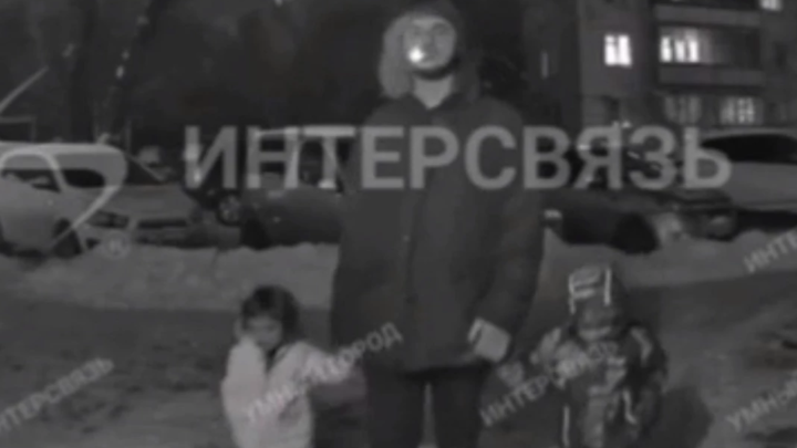 Жительницу Челябинска наказали за прогулку четырехлетних детей в мороз без теплой одежды