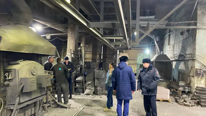 Три человека пострадали из-за парового взрыва на заводе под Новосибирском