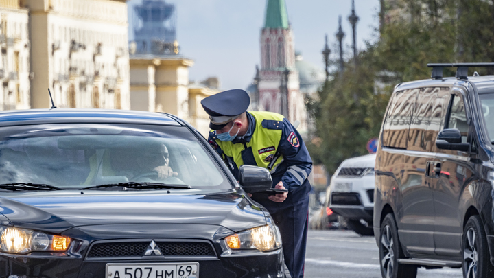 ДТП на полупустой дороге: В Петербурге столкнулись 5 автомобилей