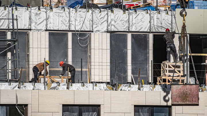 В Нижнем Тагиле в стенах школы нашли рельсы завода Демидовых 1896 года