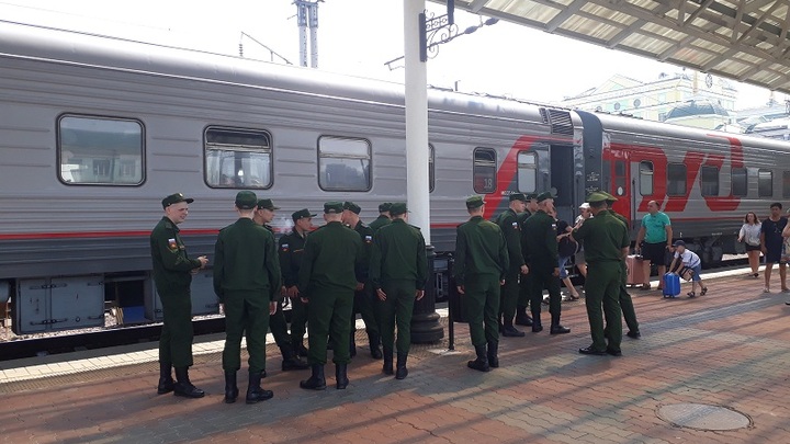 Ростовчан ждут законы об обязательных QR-кодах при путешествии на поезде или походе в магазин