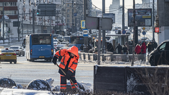 Водителей Подмосковья призвали не ездить на летней резине