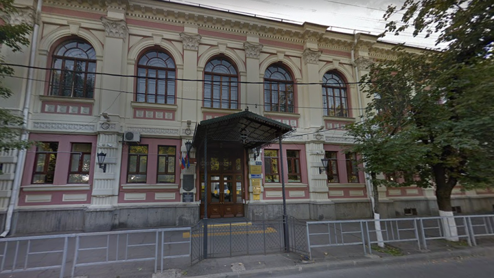 Стоило только поднять шум: после избиения школьника сверстником в гимназии начались разбирательства