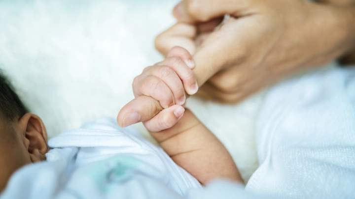 Назовут в честь водителя: в автобусе Довольное – Новосибирск родила 15-летняя пассажирка