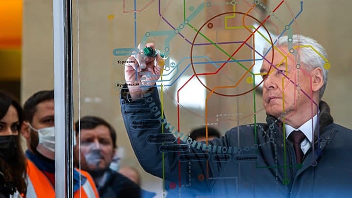 Стало известно, почему Россия завидует Москве