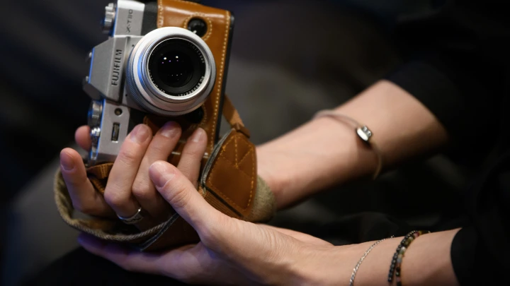 В Дагестане туристка устроила обнажённую фотосессию у водопада — местные в гневе и требуют наказания