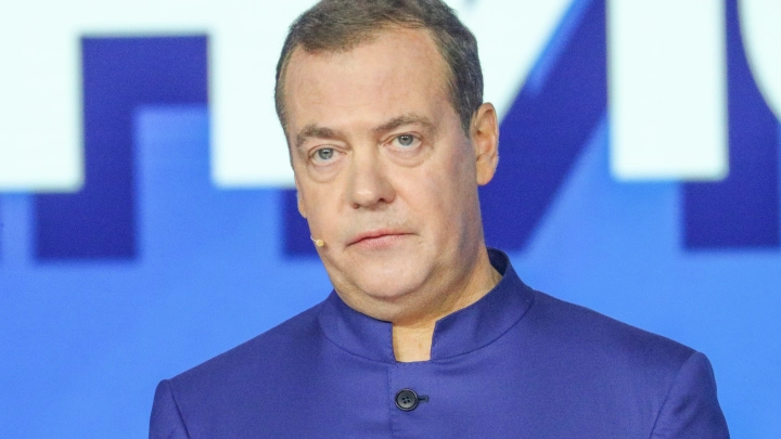 Получите!: Медведев предупредил о Третьей Мировой после атаки Израиля