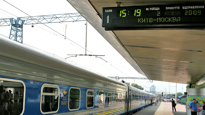 Украина сворачивает вокруг себя пространство. И останавливает время