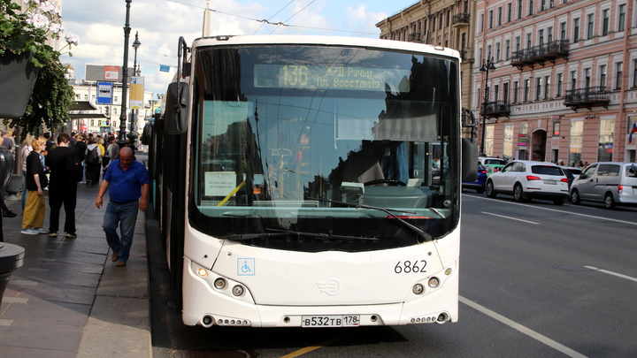 Стало известно, почему в Екатеринбурге не хватает водителей автобусов