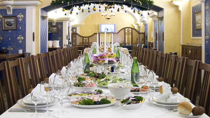 Как улучшить новогодние блюда? Рассказывают шеф-повара и врачи-диетологи