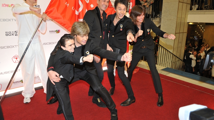 Сторонники Порошенко переключились на музыку агрессора. Группу На-На могут выгнать с Украины