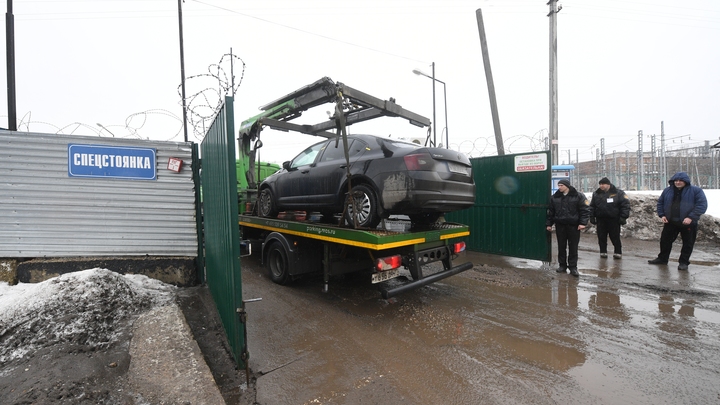 Муромский автомобилист-должник давил судебных приставов