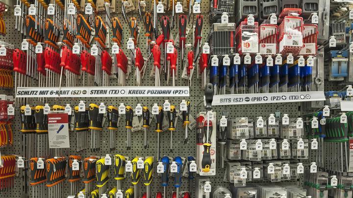 Каждый десятый на грани закрытия: что ждёт строительные магазины Петербурга в новом году