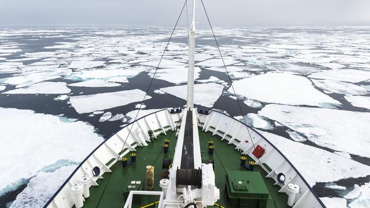 Американцы отправили потухшую Звезду, чтобы отвоевать у русских Арктику. В бой идут одни старики?