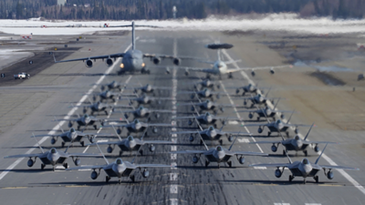 Расправились с Су-30 только армадой из трёх ВВС? Версия победы F-35 от Popular Mechanics