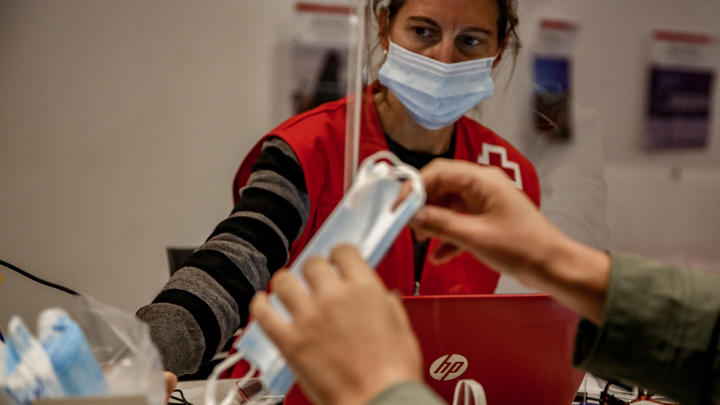 Ковидный бред достиг апогея: Не дай Бог, чихнёт на уроке...