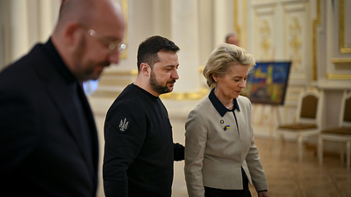 Улыбающиеся Зеленский и фон дер Ляйен вывели из себя французского политика Филиппо