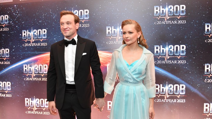 Первый в мире орбитальный фильм «Вызов» стал лидером проката