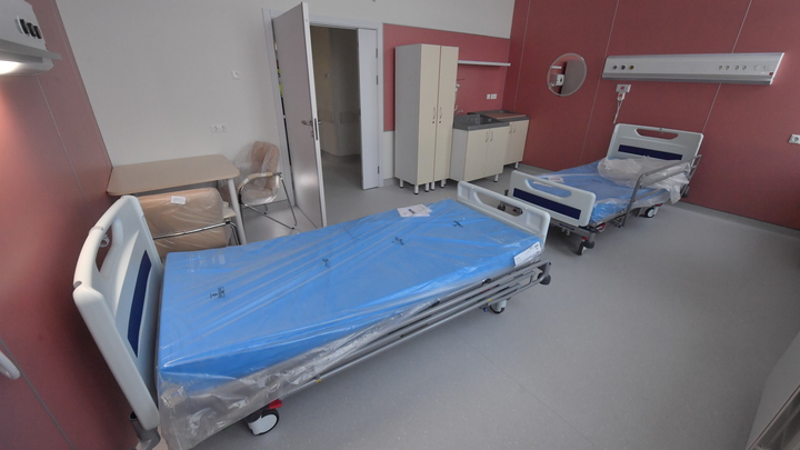 В онкодиспансере Краснодара пациента избили за просьбу говорить тише по телефону