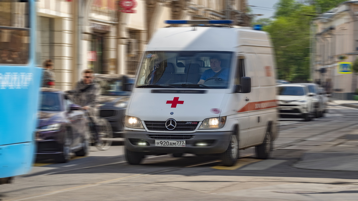 В Сочи 9-летний ребенок упал в канализационный люк