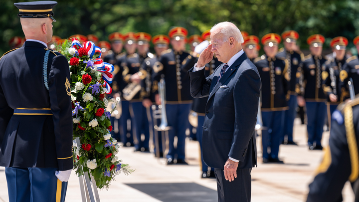 Байден обвинил Трампа в крахе американских банков