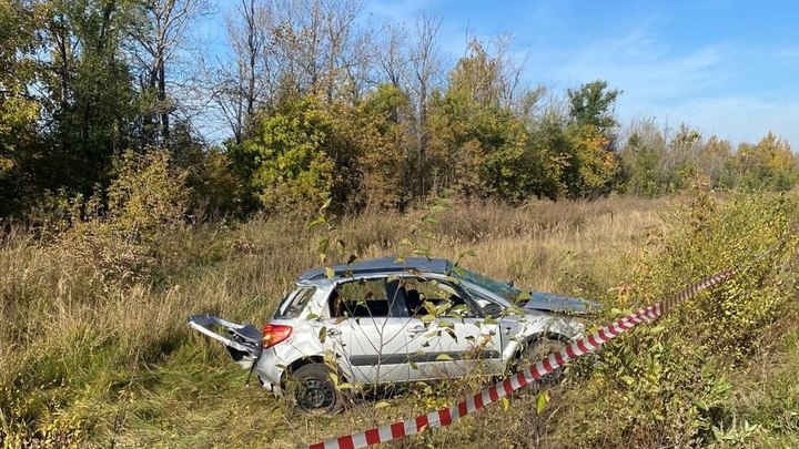 В Челябинской области перевернулась иномарка с женщиной за рулём