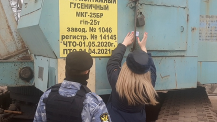 В Новосибирске приставы прекратили работу опасных подъёмных кранов