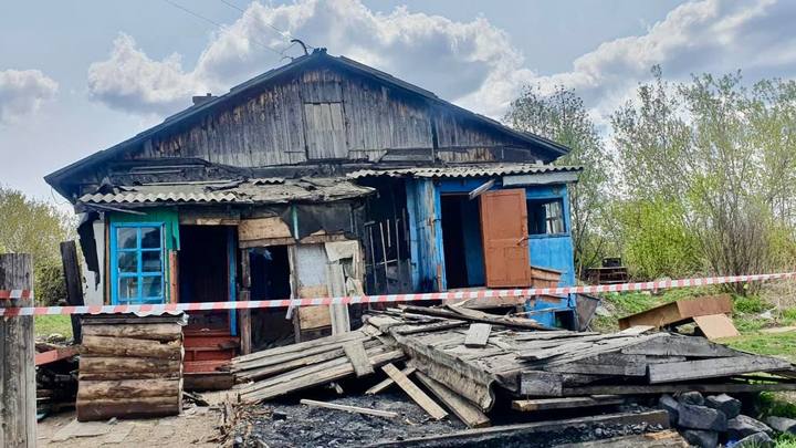 Многодетная мать с тремя детьми из Кузбасса жила в нечеловеческих условиях