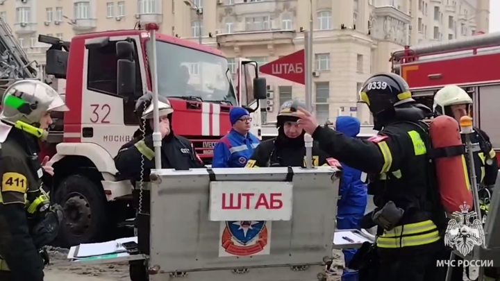 МЧС: Пожар в Театре сатиры ликвидирован