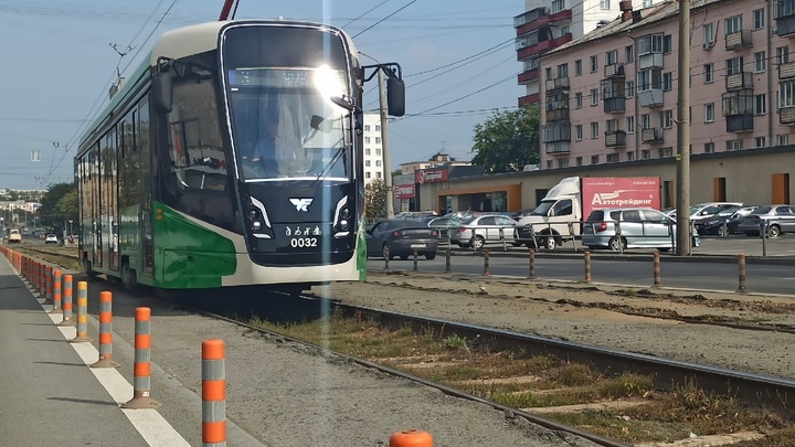 В Самаре оштрафуют водителя автобуса, выехавшего на трамвайные пути