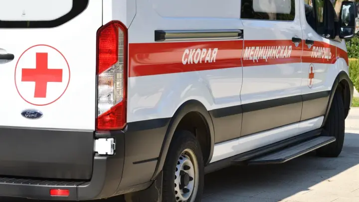 Инвалид протезом разбил стекло скорой помощи под Новосибирском