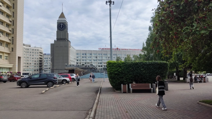 В Красноярске многодетную мать лишили квартиры по эффекту Долиной