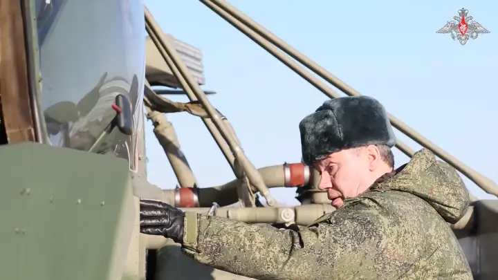 Герасимов рассказал о блокировке 800 боевиков на участке фронта