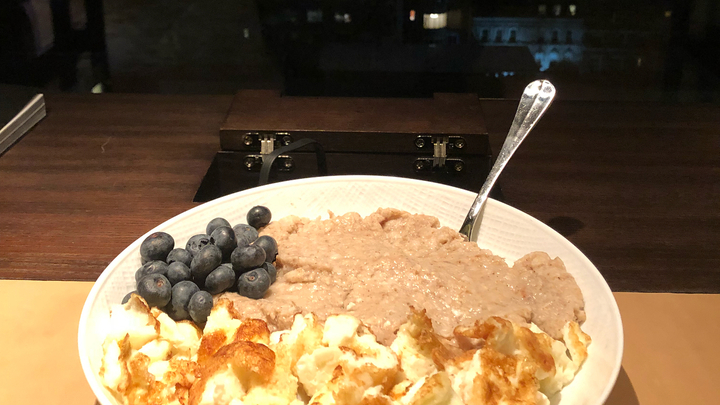 Полезный завтрак опасен для здоровья? Врач объяснила, что бьёт по организму