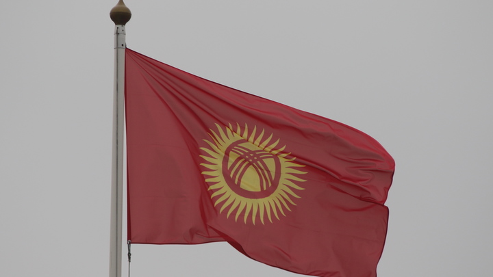 Спикер парламента Кыргызстана публично отчитал министра за русский язык: У кого спросили?!