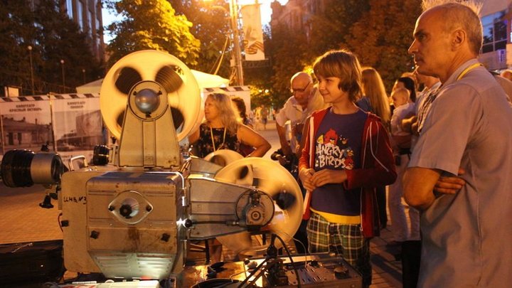 Во Владимире в июле и августе пройдут бесплатные показы фестиваля уличного кино