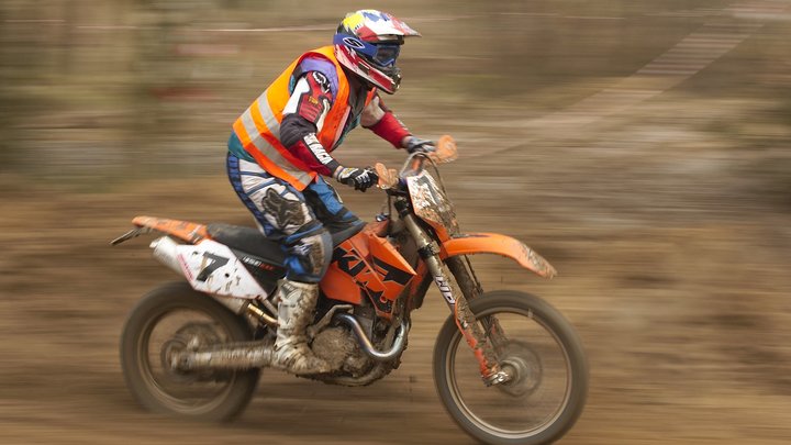 В Абрау-Дюрсо мотоциклист погиб, сорвавшись с обрыва