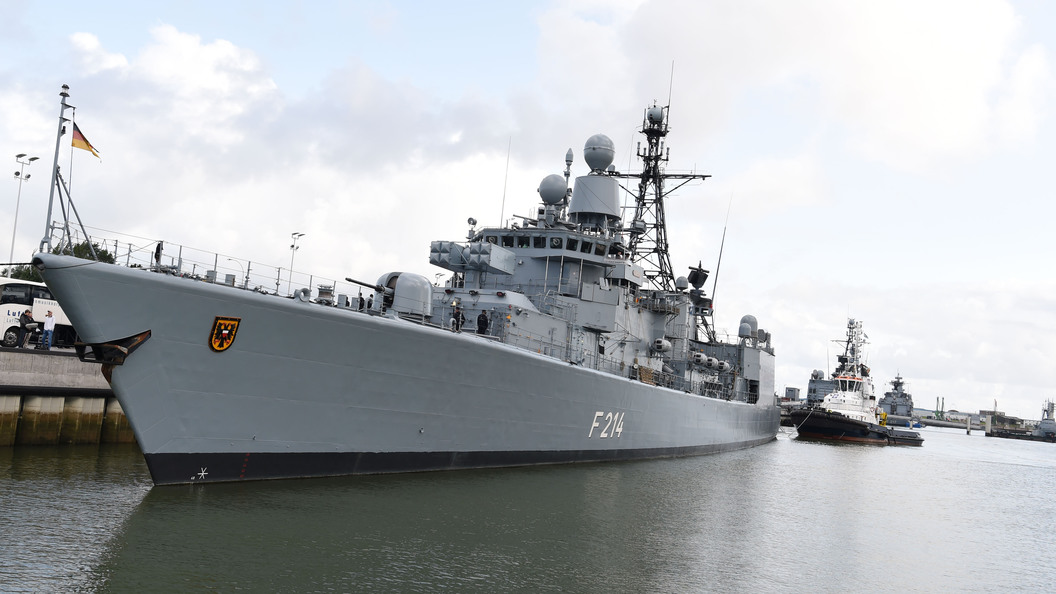Военные корабли НАТО заняли порт грузинского города Батуми Военные корабли НАТО заняли порт грузинского города Батуми