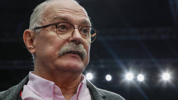 Ничего личного, только факты: Никита Михалков осадил Макрона после клеветы в адрес России