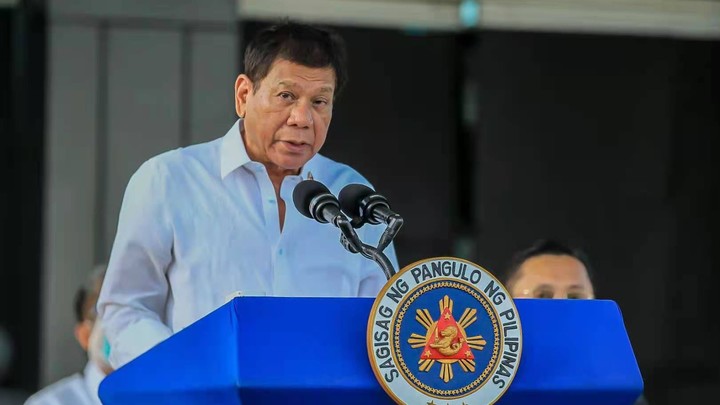Президент Филиппин перешёл грань разумного в кампании вакцинации: Пусть помирают!