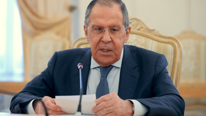 У Зеленского семь пятниц на неделе - Лавров