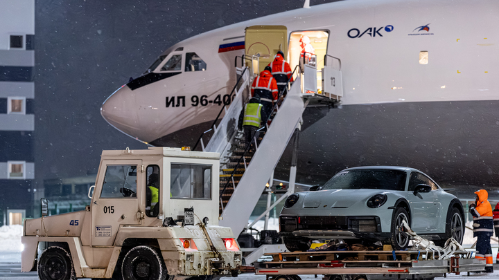 Экс-депутата Заксобрания Алтая сняли с рейса после спора за козырное место